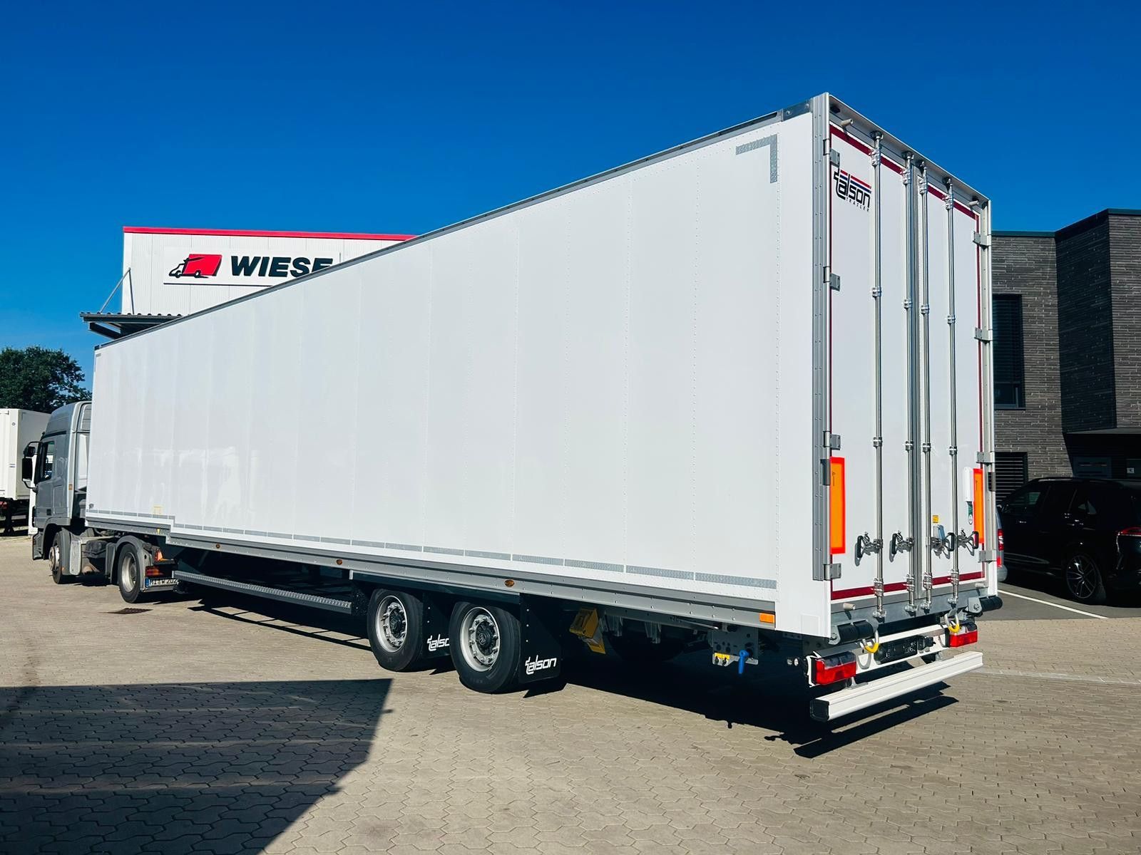 Fahrzeugabbildung Talson 2-Achs Mega Kofferauflieger  Event Trucking
