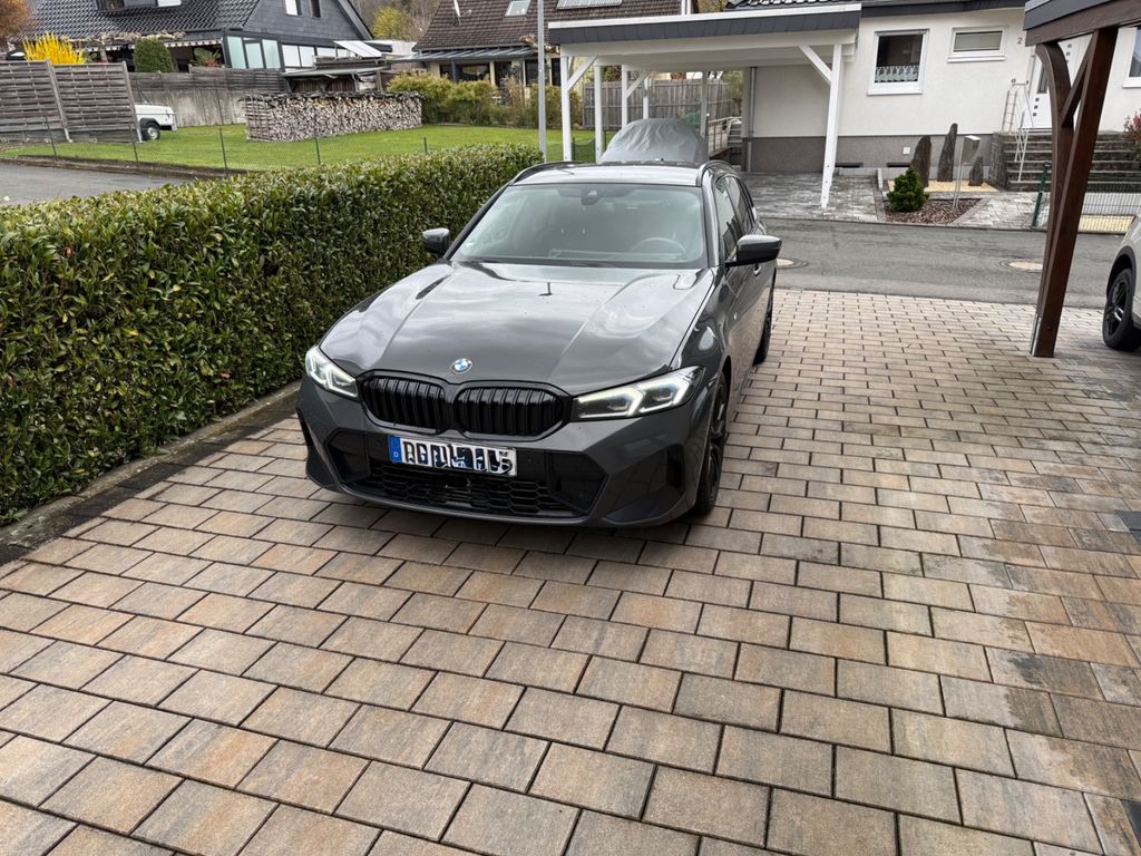 Image of BMW 330