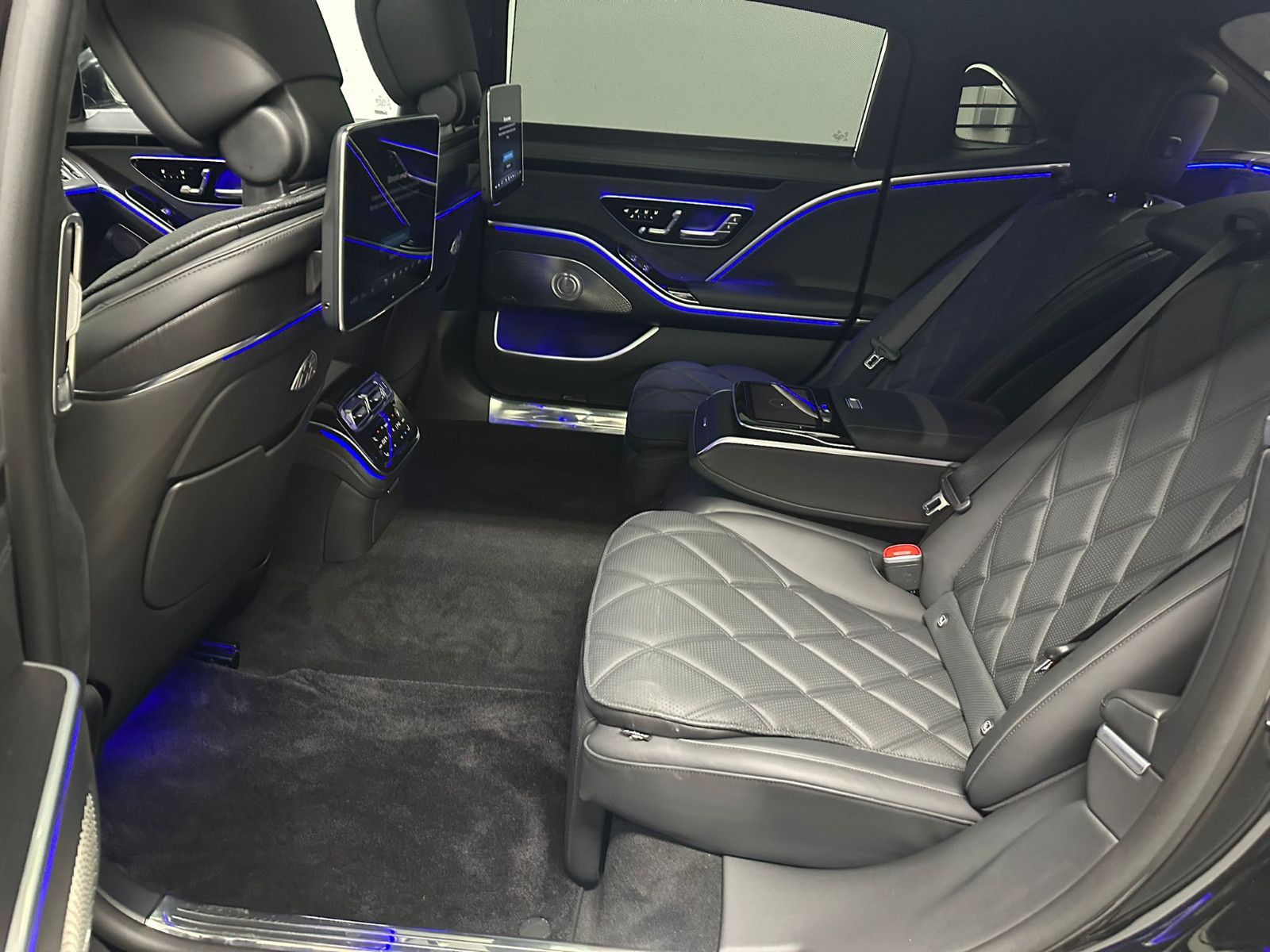Fahrzeugabbildung Mercedes-Benz S 680 Maybach *PANORAMA*EXKLUSIV*Chaufferpaket*