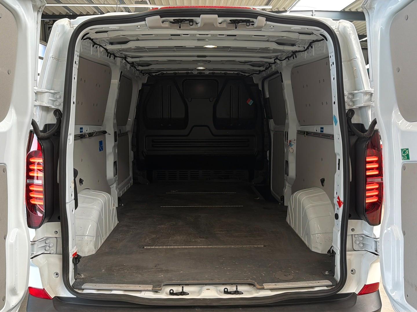 Volkswagen T7 Transporter 2.0 TDI LR Temp. Klima RFK SHZ PDC, миниатюра 10