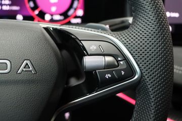 Skoda Superb 1.5 TSI DSG Sportline Combi AHK DCC Navi