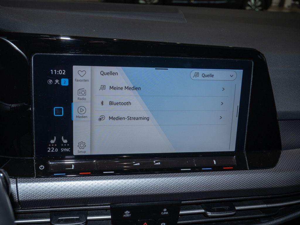 Volkswagen Golf VIII 1.5 TSI Active Klima Navi R-Kam AHK, миниатюра 13