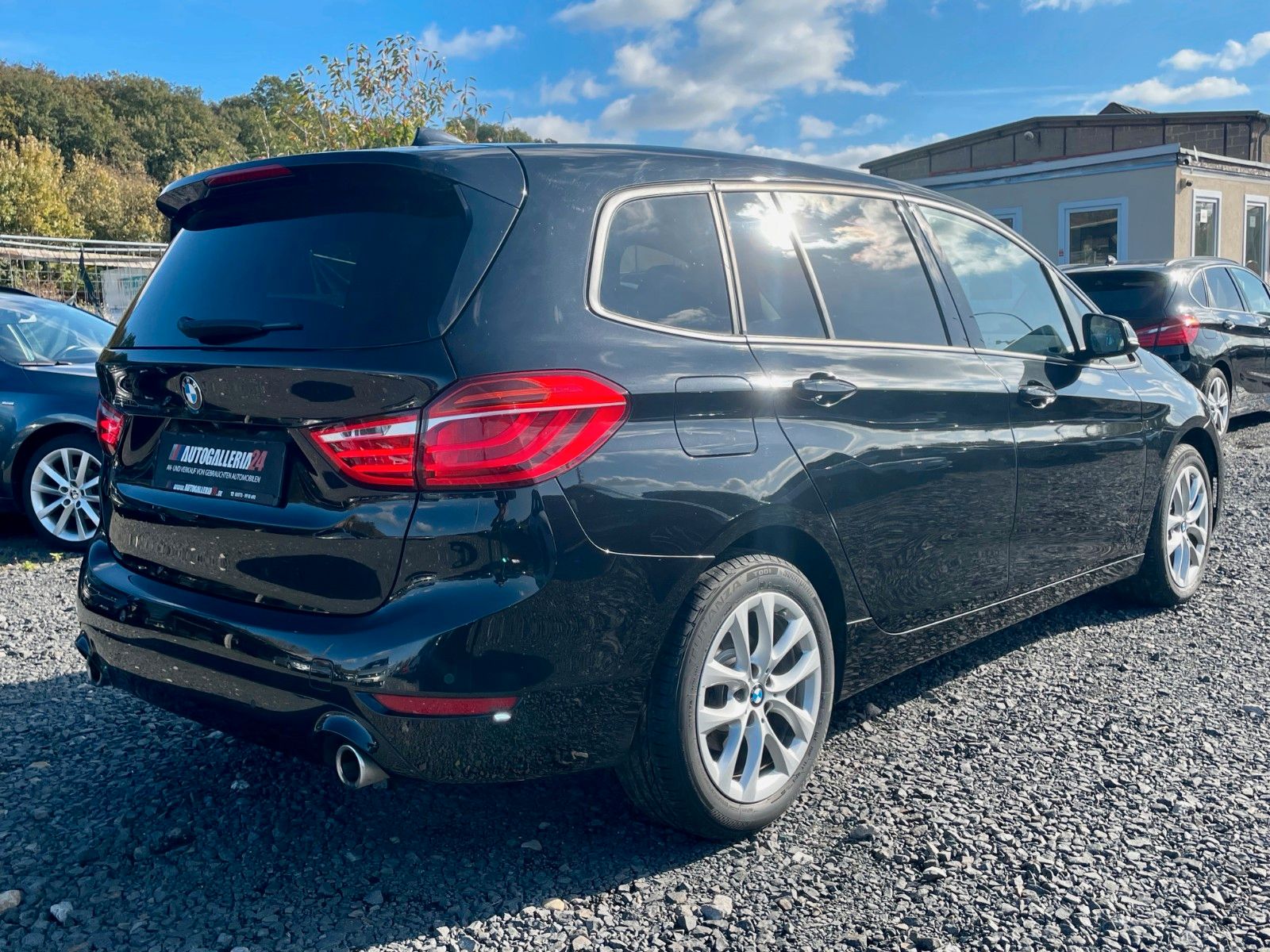 Fahrzeugabbildung BMW 218d xDrive Gran Tourer Aut. Navi LED AHK Kamera