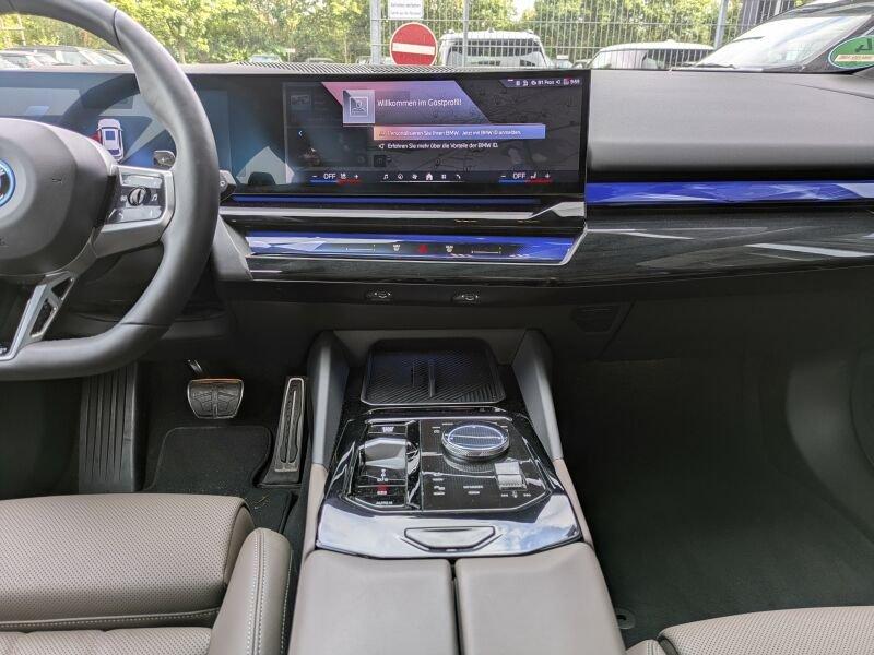 BMW 530e xDrive Tour. M Sport Sitzbelüftung. AHK.H&K