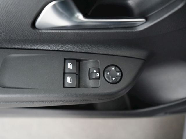 Corsa-e F EDITION 50kWh AT+NAVI+PARKPILOT HI+KLI