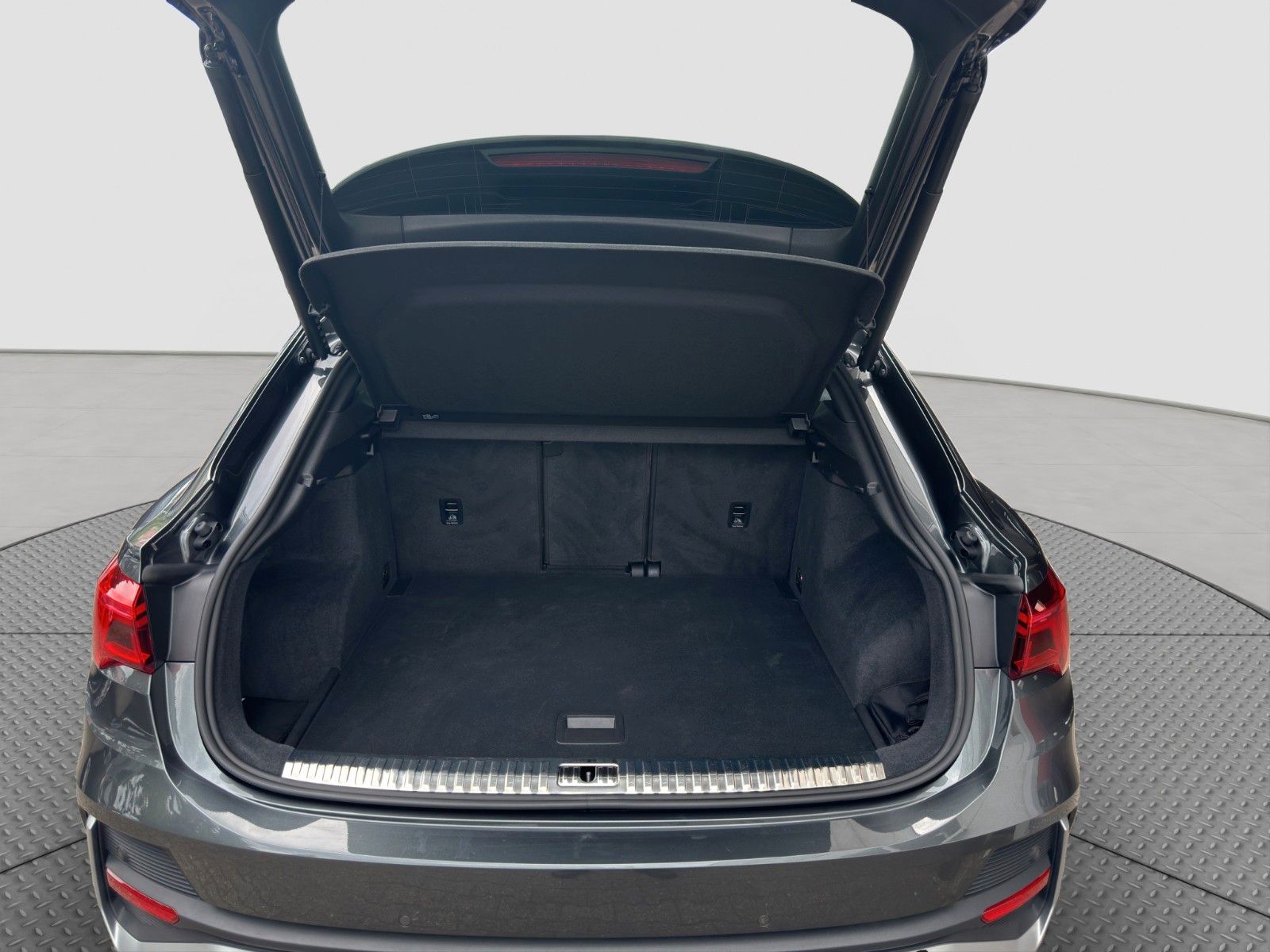 Audi Q3 SB 40TFSI QUATTRO S-LINE ACC PANO SONOS AHK foto 12
