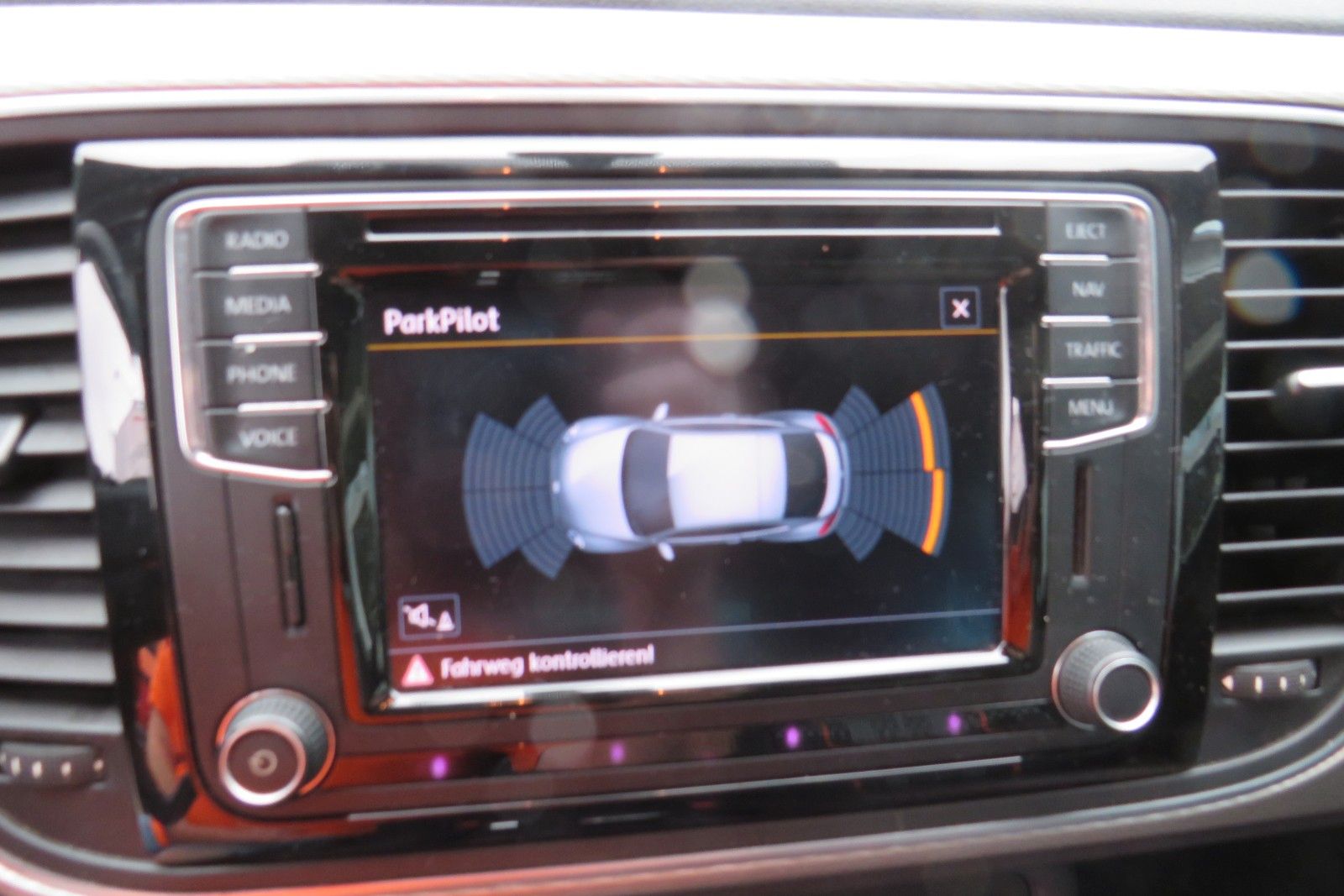 Fahrzeugabbildung Volkswagen Beetle Lim. Club XENON NAVI APP-CONNECT PDC 18`
