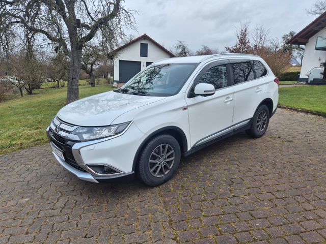 Mitsubishi Outlander Edition 100+ 4WD Winterräder