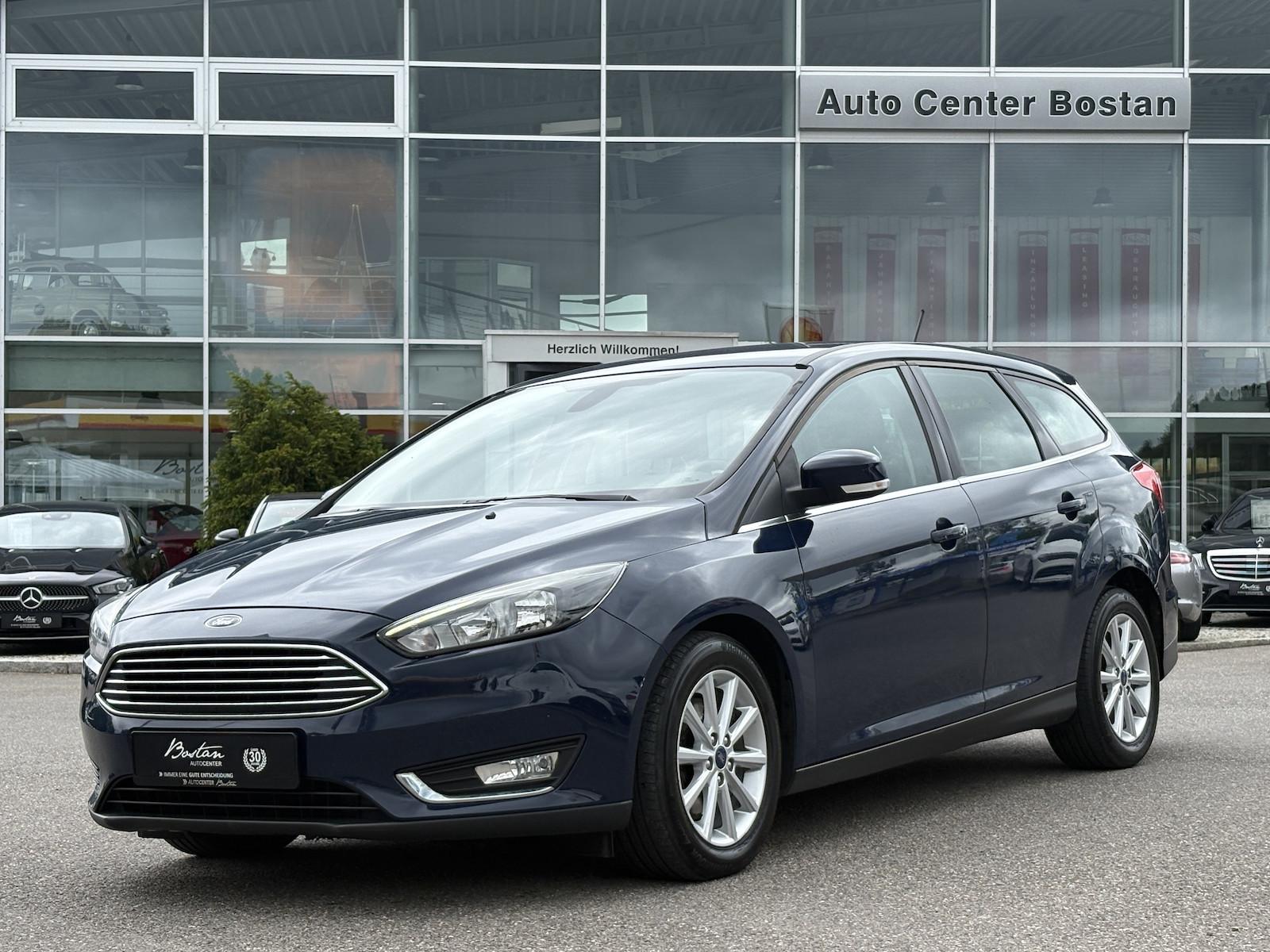 Ford Focus Turnier Titanium CARPLAY/KEYLESS/NAVI/PDC