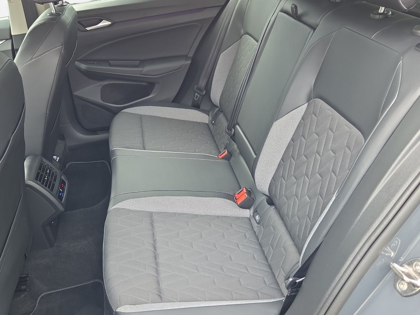 Volkswagen Golf - Bild 18