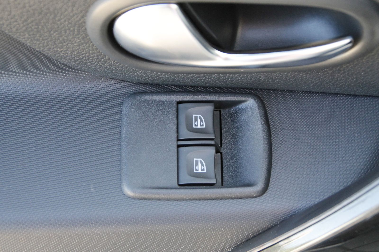 Fahrzeugabbildung Dacia Sandero II Stepway Celebration