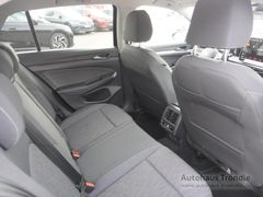 VW Golf VIII Life 1.5 TSI Bluetooth Navi LED Klima