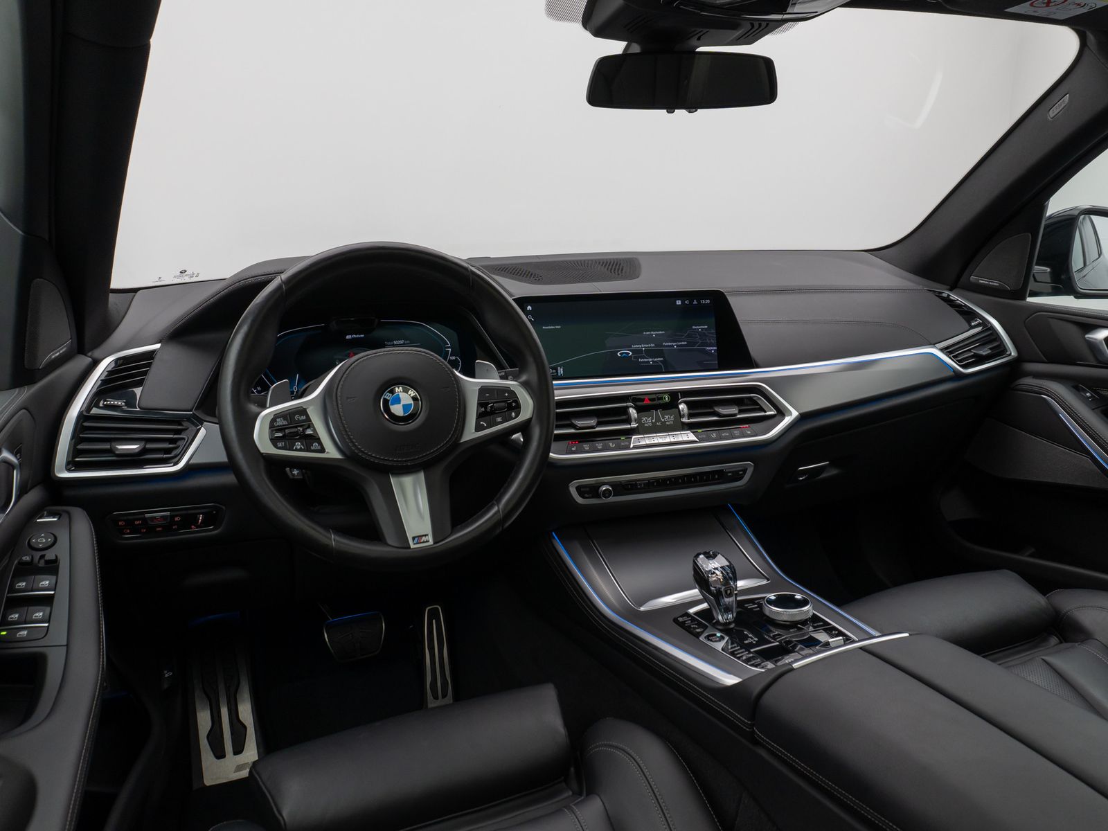 Fahrzeugabbildung BMW X5 xD45e M Sport Panorama 360°HUD DAB H/K 22Zoll