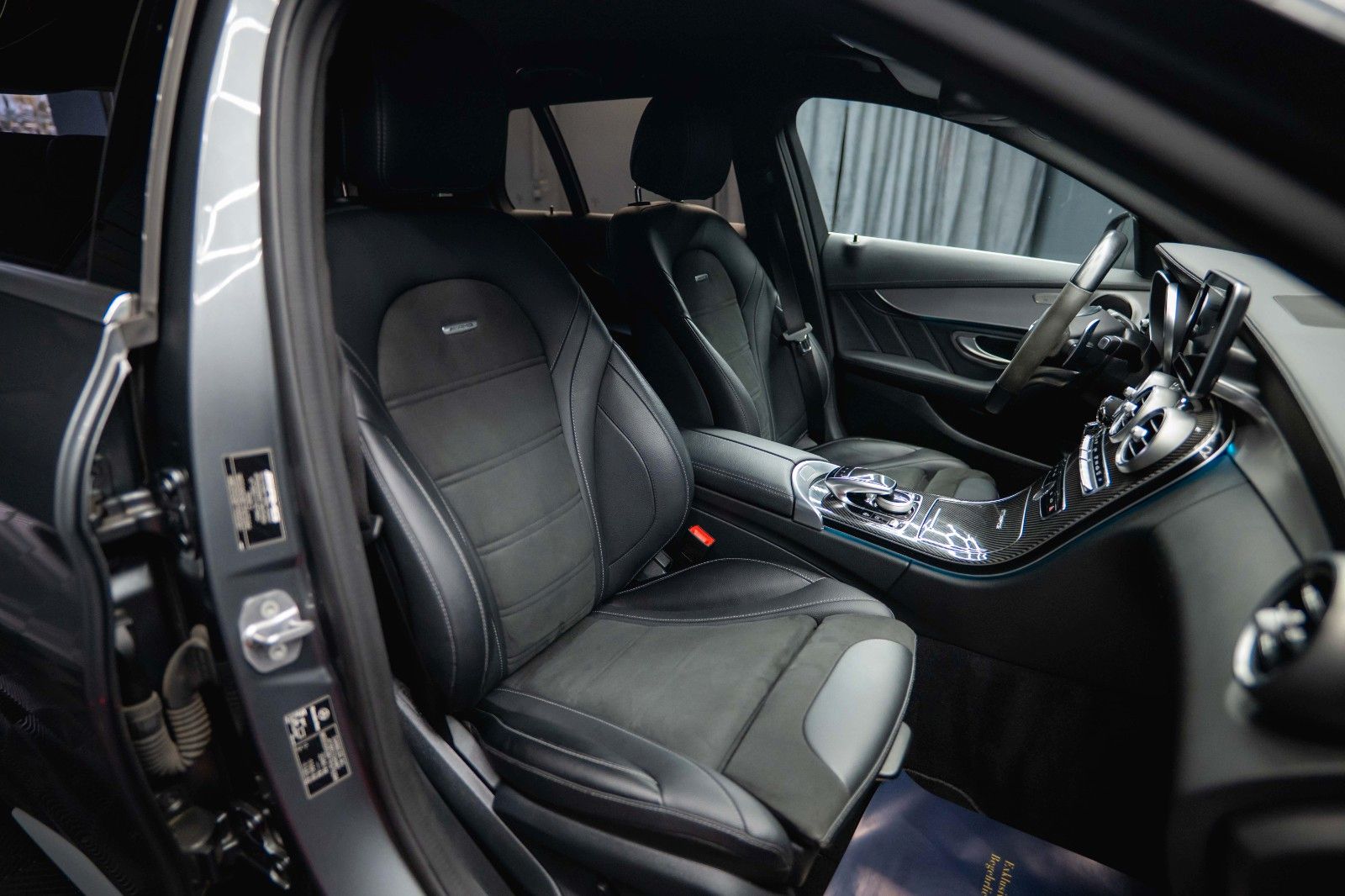 Fahrzeugabbildung Mercedes-Benz C 63 S T AMG Performance Carbon *LED*ACC*Kamera*