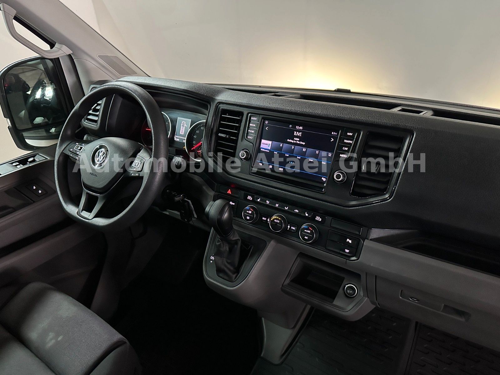 Fahrzeugabbildung Volkswagen Crafter 35 TDI DSG KAMERA+ LED+ NAVI (9032)