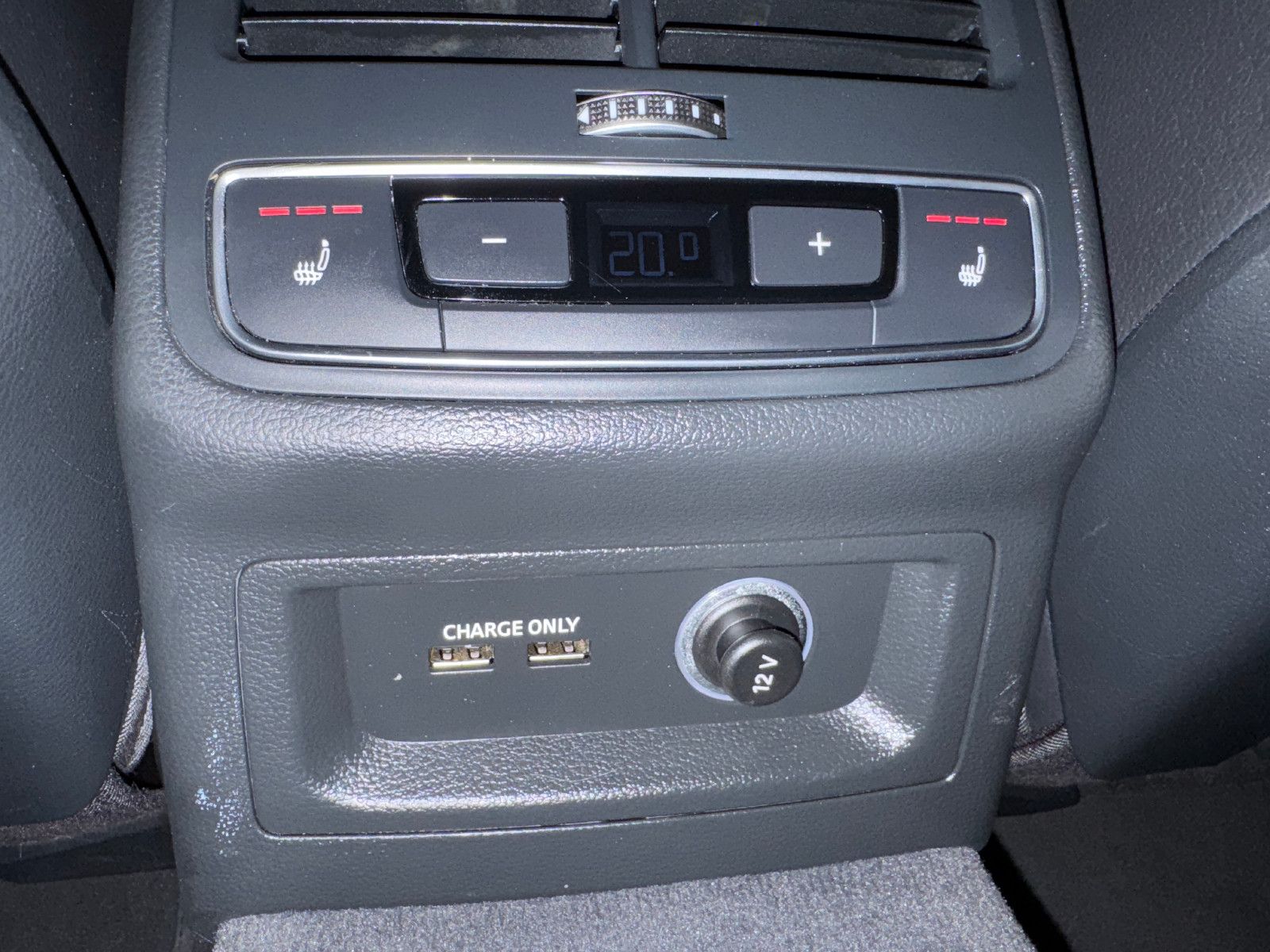 Fahrzeugabbildung Audi A4 2.0 TFSI G-TRON 3X S-LINE BLACK EDITION VOLL