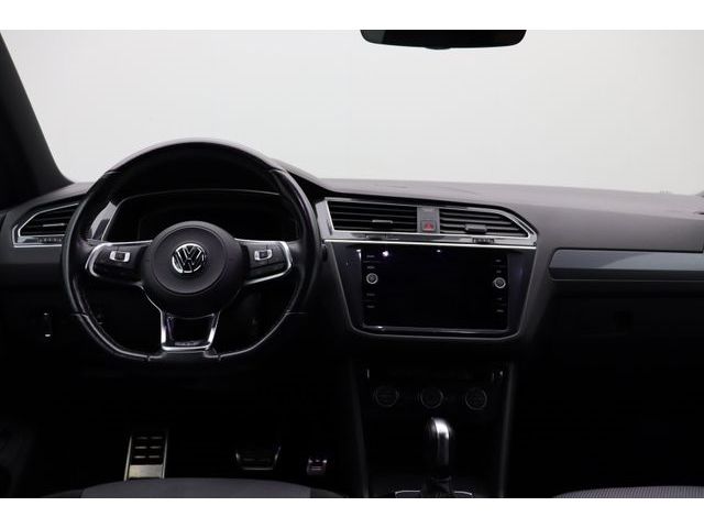 Fahrzeugabbildung Volkswagen Tiguan Highline R-Line ACC 4Motion Kamera 19