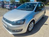 Volkswagen Polo V Style 1,6 Klimaautomatik 1 Hand SZH - gebrauchte Kleinwagen in Aschaffenburg