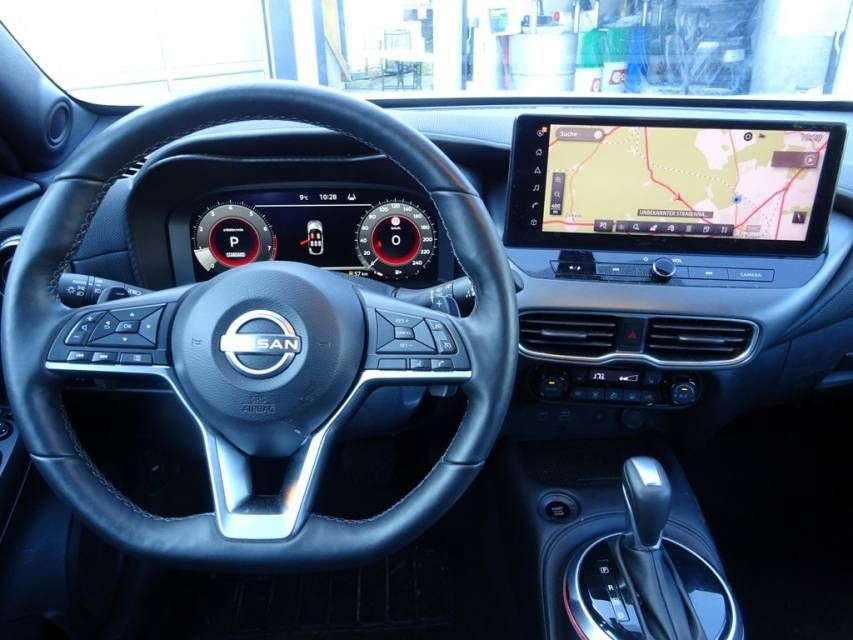 Fahrzeugabbildung Nissan JUKE 1.0 DIG-T Automatik Navi Frontscheibenheizu