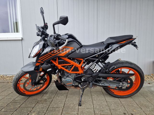 KTM 125 DUKE, black 2021