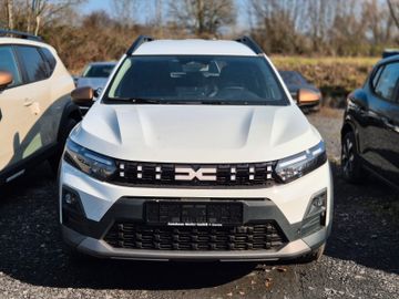 Dacia Jogger Extreme Hybrid 155 Winter, Navi, Driving