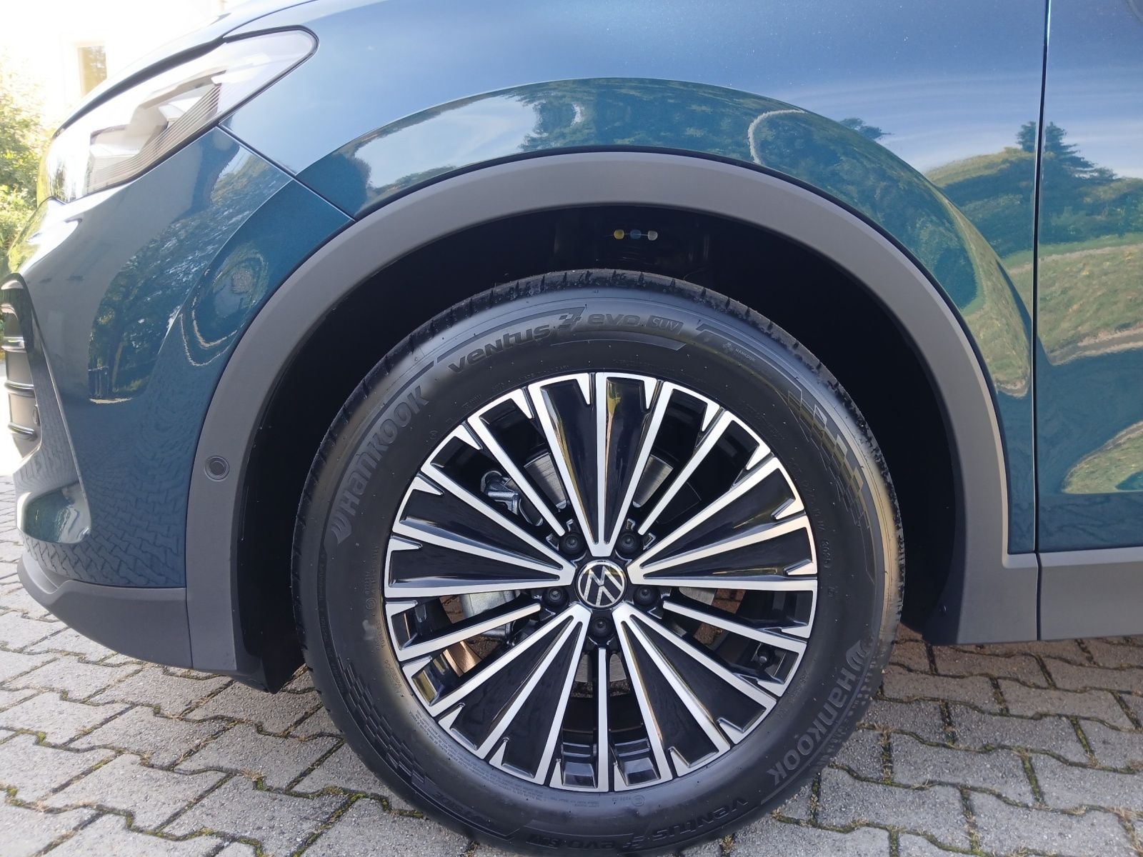 Fahrzeugabbildung Volkswagen Tiguan Energy eTSI DSG IQ.Light ACC AHK SH LRHzg