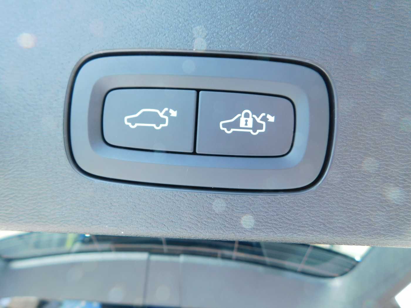 Fahrzeugabbildung Volvo V60 B4 B DKG Plus Dark