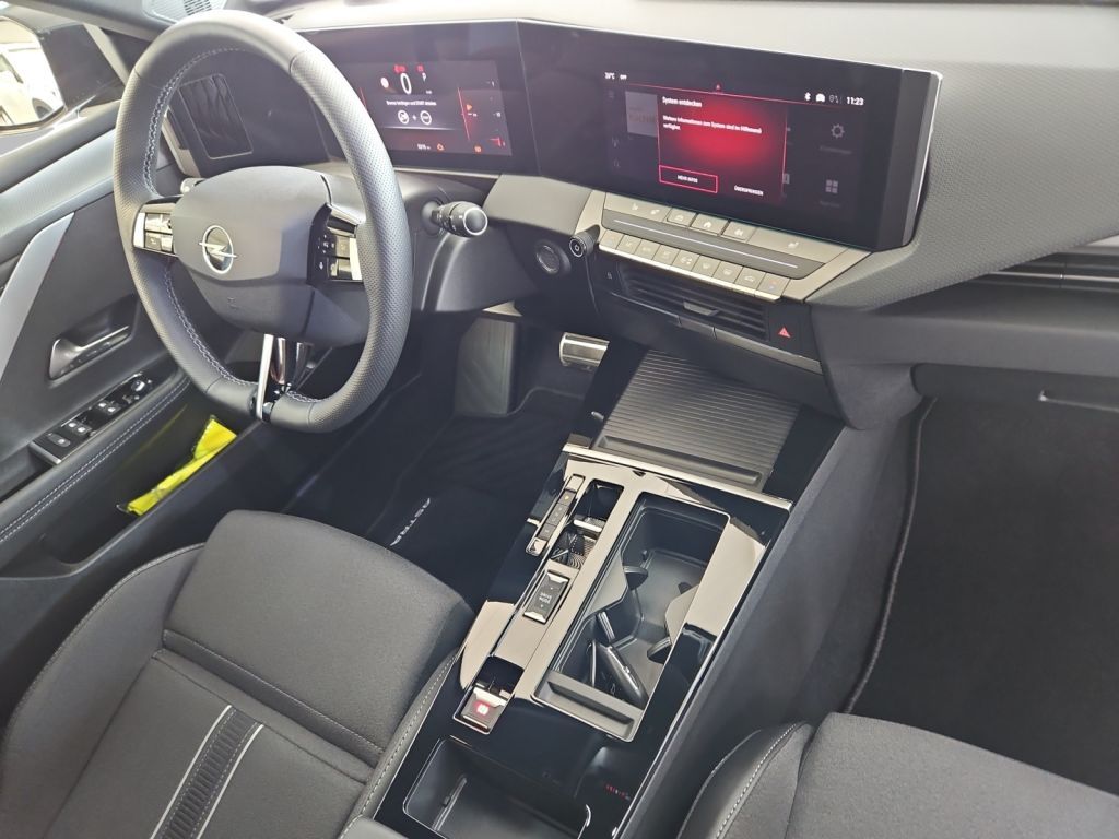 Fahrzeugabbildung Opel Astra Sports Tourer 1.2 Turbo Automatik GS