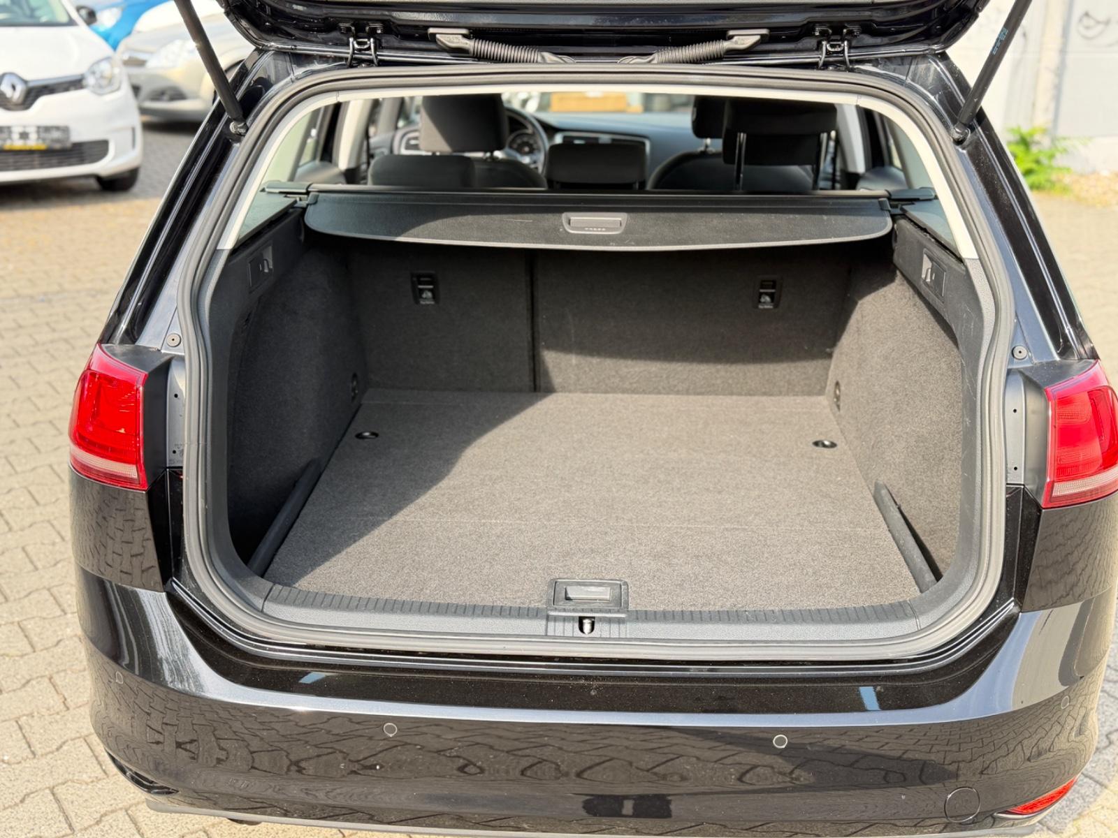 Volkswagen Golf VII Variant Trendline BMT