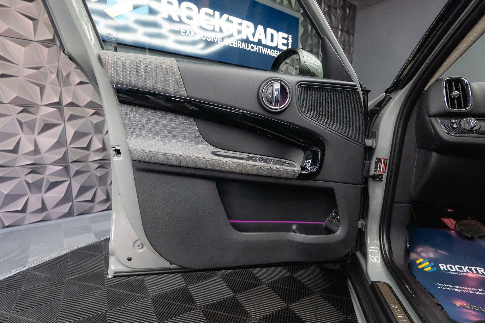 Fahrzeugabbildung MINI COOPER SE Countryman All4 | Pano | ACC | Plug-In