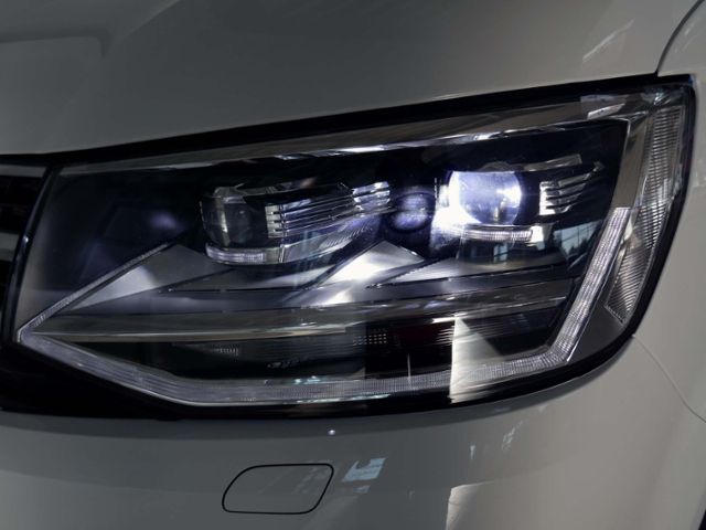 Fahrzeugabbildung Volkswagen T6 Multivan *70 Jahre Bulli* KR 2.0 TDI | LED