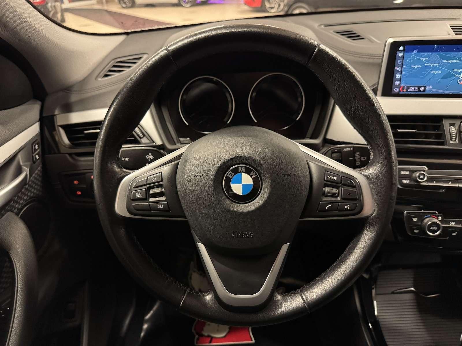 Fahrzeugabbildung BMW X2 xDrive 20i /LED/Navi/Ahk/VZE/Park-Ass 141 ...