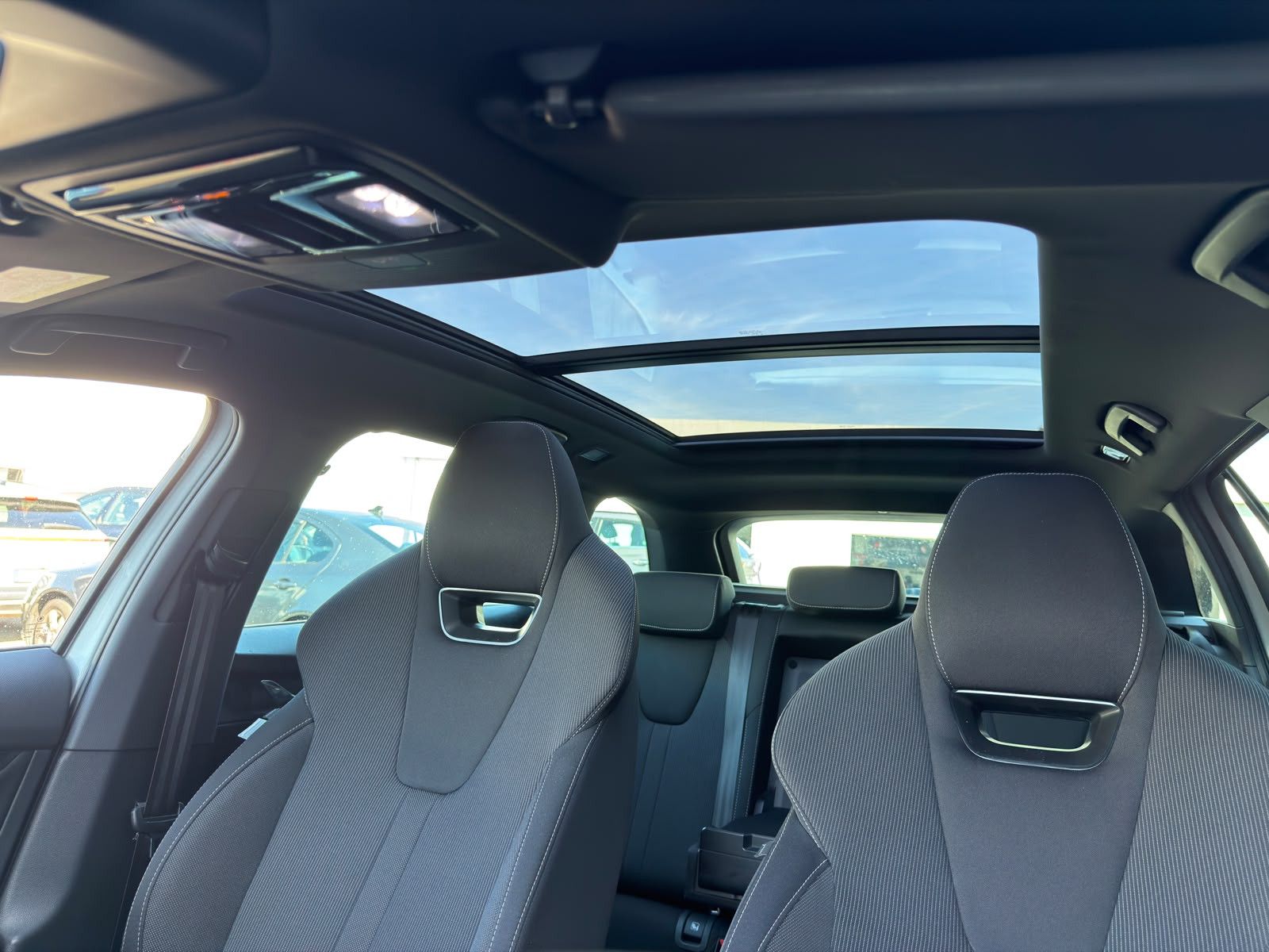 Fahrzeugabbildung SKODA Octavia Combi Sportline*PANO