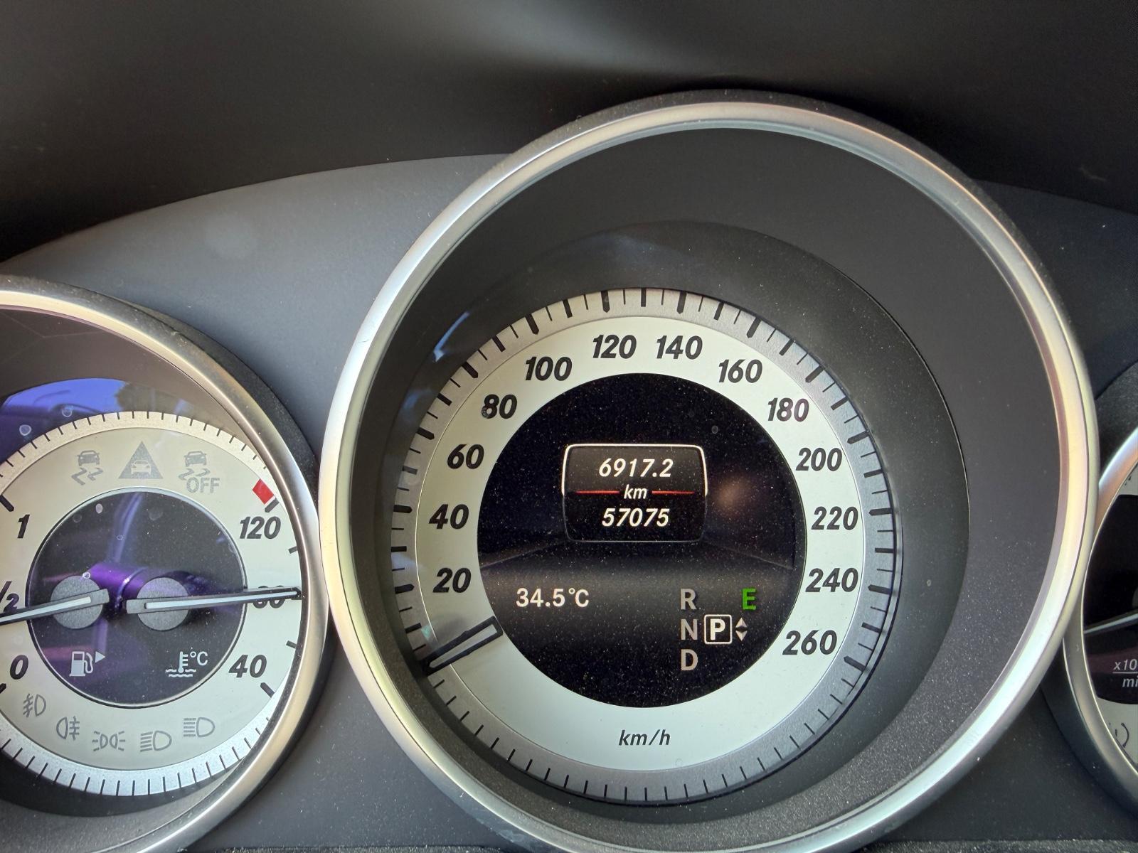 Mercedes-Benz E 200 Cabrio SPORTPAKET Leder Sportsitze 1HD LED