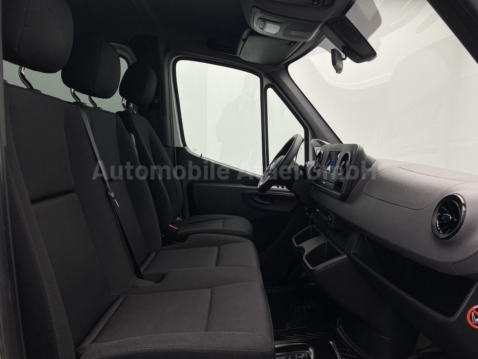 Fahrzeugabbildung Mercedes-Benz Sprinter 214 Tourer Automat Rollstuhl-Rampe(1466
