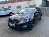 Skoda Octavia Combi RS 2.0 TSI *Leder*Kamera*Navi*SHZ* - Skoda Octavia: L K