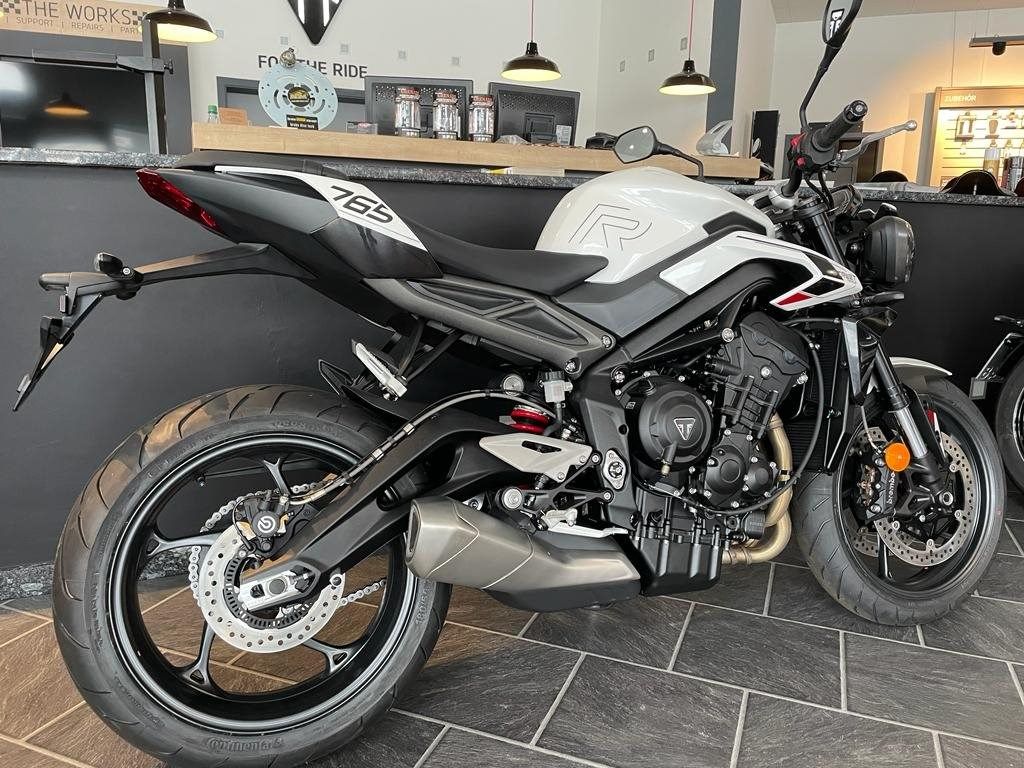 Fahrzeugabbildung Triumph Street Triple 765 R EU5_SOFORT VERFÜGBAR