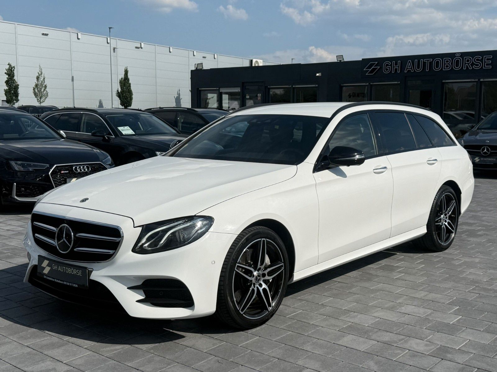 MERCEDES-BENZ E 400 d T 4 MATIC *AMG*DISTR+*360°KAM*BURMESTER