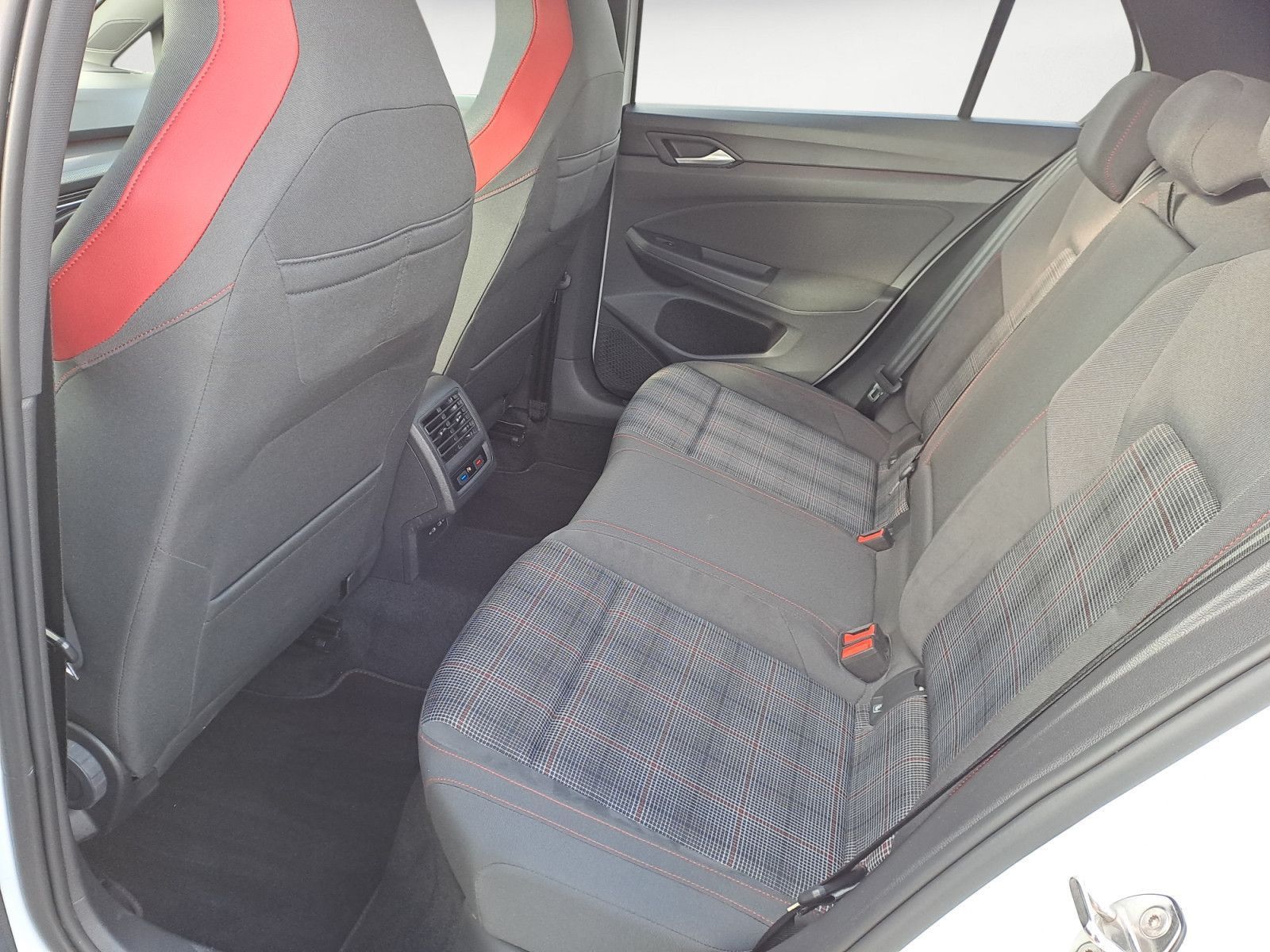 Volkswagen Golf - Bild 9