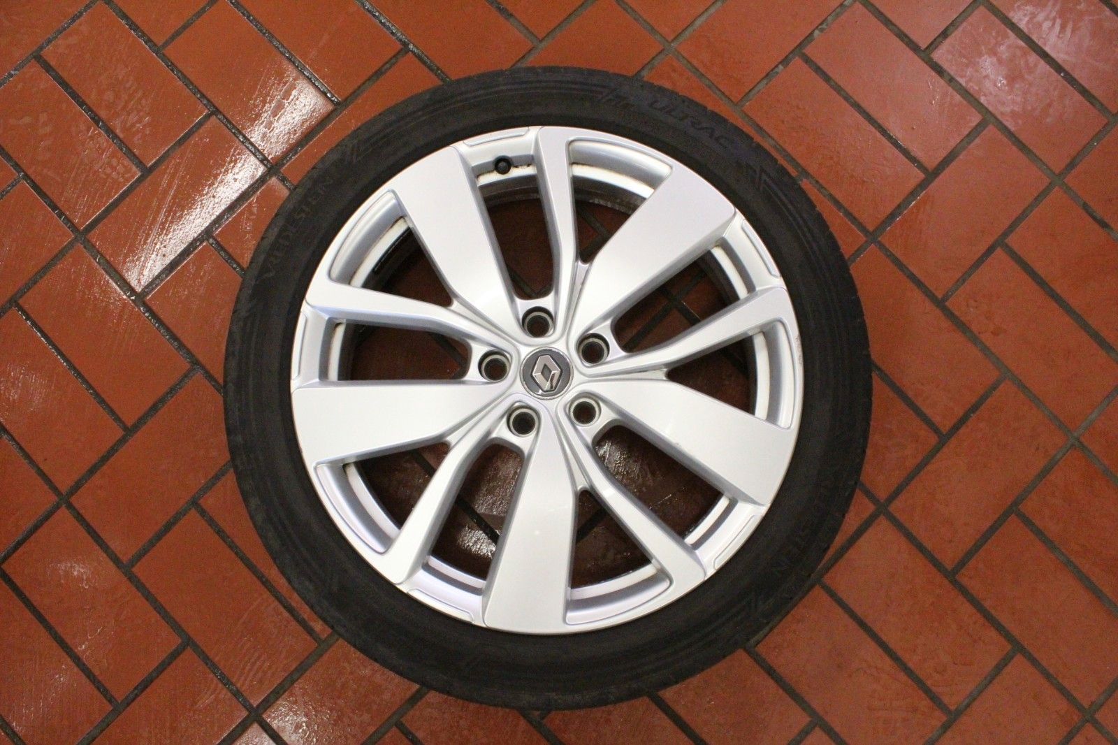 Fahrzeugabbildung Renault Grd Scenic Tce 140 Deluxe*R-Link*Sitzhzg*