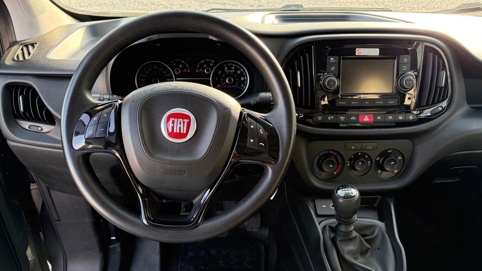 Fahrzeugabbildung Fiat Doblo Doblò SX Kasten Navi