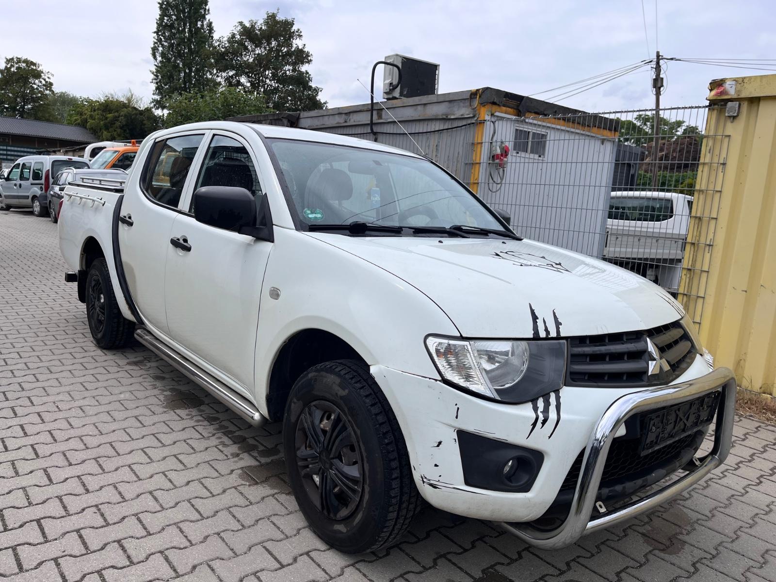 Mitsubishi L200 Inform Doppelkabine 2WD