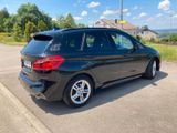 BMW 220i Active Tourer M Sport | LED | 8fach bereift - BMW 220 Active Tourer aus 2018