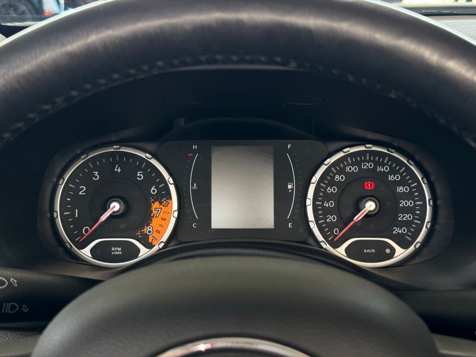 Fahrzeugabbildung Jeep Renegade 1.6 E-torQ Night Eagle FWD "Navigation"