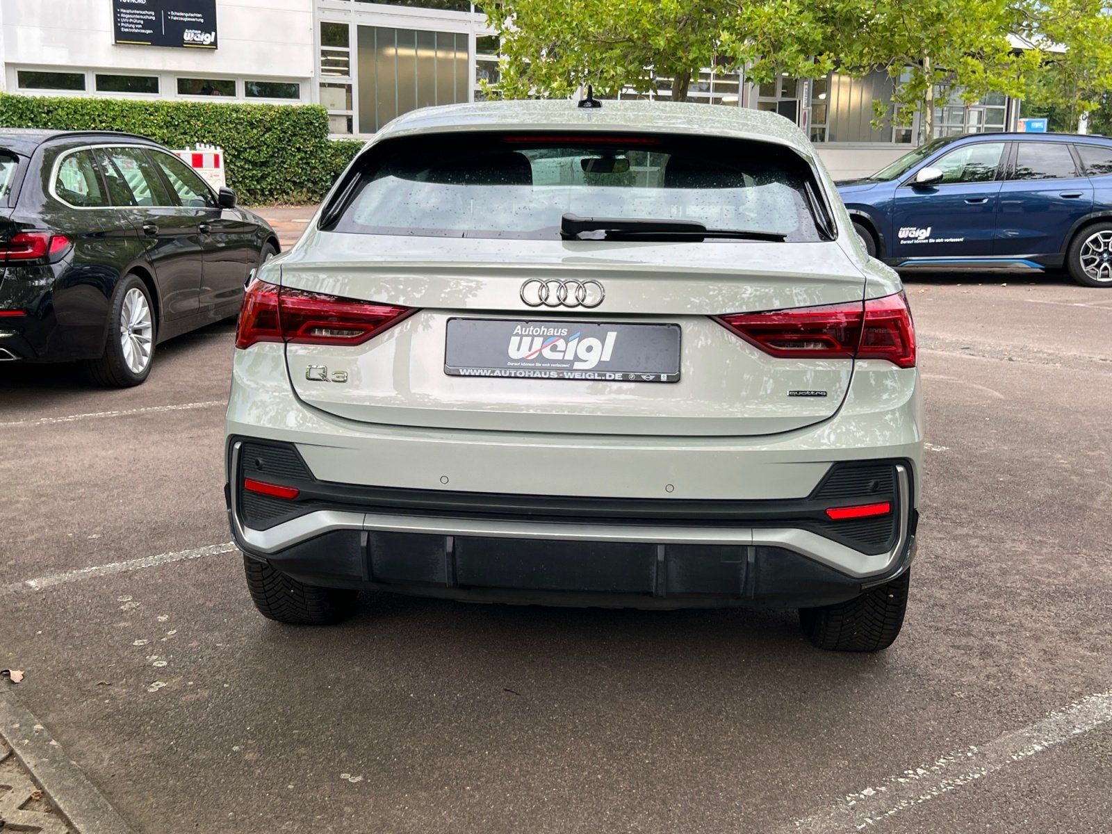 Fahrzeugabbildung Audi Q3 40 TFSI Sportbach Qua. +Komfortzugang+Allrad