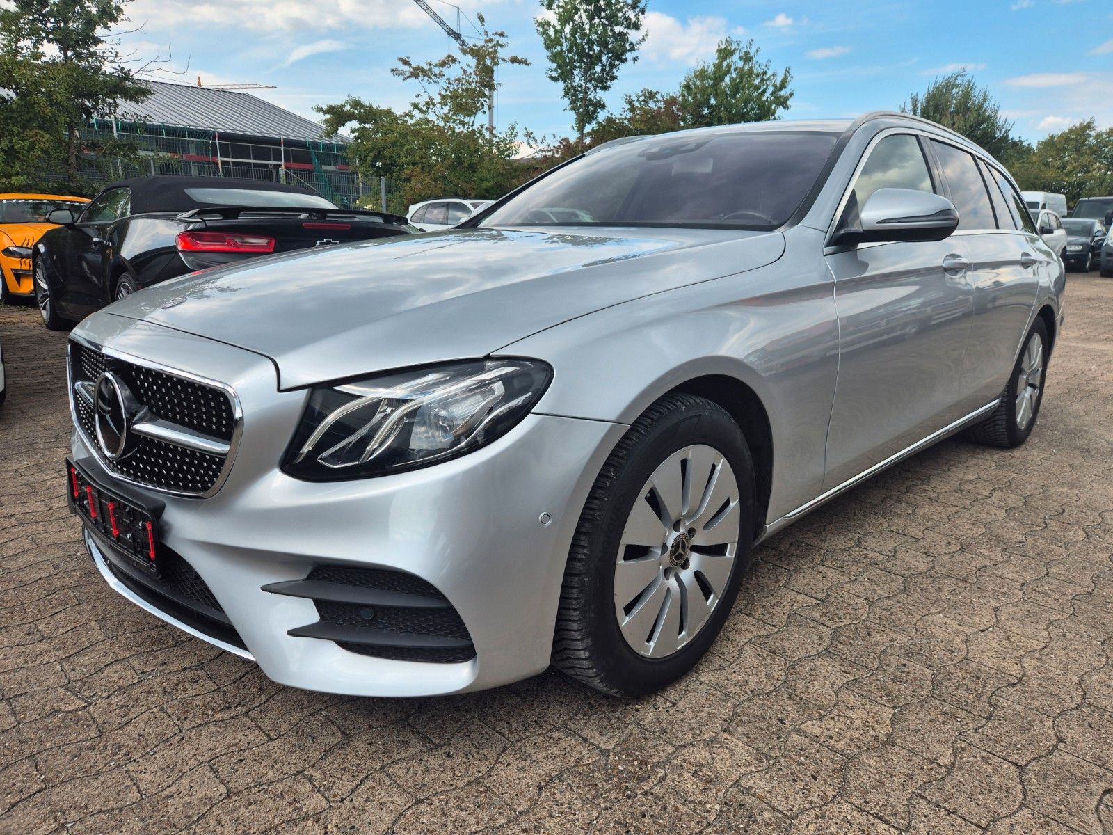 Mercedes-Benz E 200 d T-Modell AHK*CAM*SHZ*NAVI*TEILLEDER