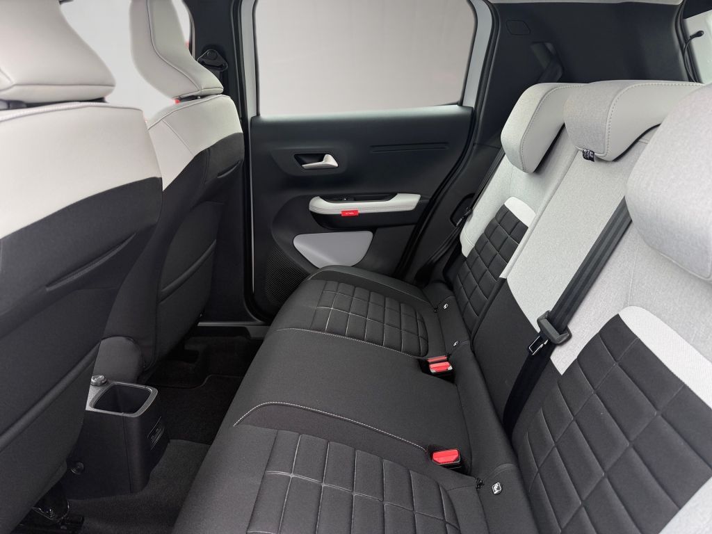 Fahrzeugabbildung Citroën C3 Turbo 100 PLUS + Winter Paket*Allwetterreifen