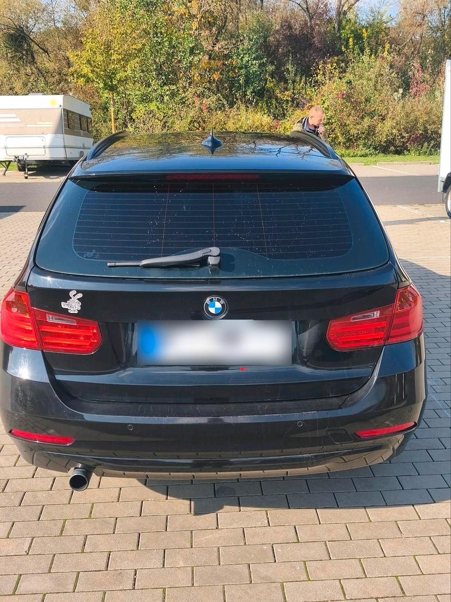 BMW 320 2013 — photo 12