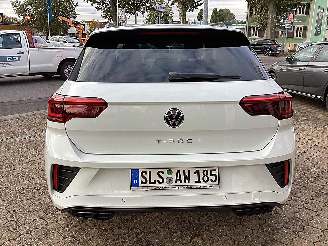 Fahrzeugabbildung Volkswagen T-Roc R-Line 1.5 TSI DSG ACC Matrix Pano