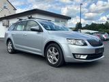 Skoda Octavia Combi Ambition1.4 ERDGAS/8FACH/SHZ/KLIMA - Skoda Octavia mit CNG-Antrieb: Kombi, 1.4